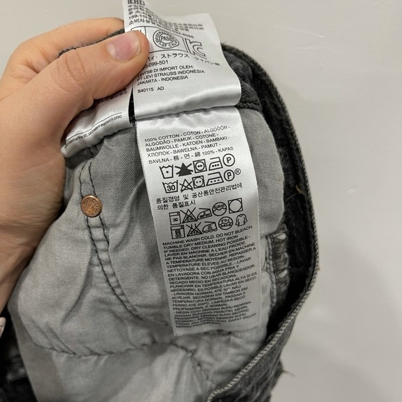 Levi’s 501 Denim Shorts Slashed Black Distressed Frayed Hem Cotton Button Fly 25 - Picture 7 of 10